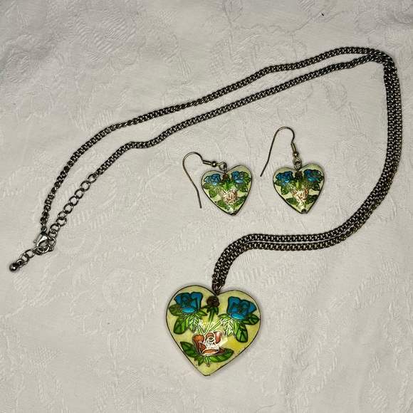 Vintage Cloisonne Enamel Porcelain Heart Floral Ornament Gold Brass - Picture 3 of 10